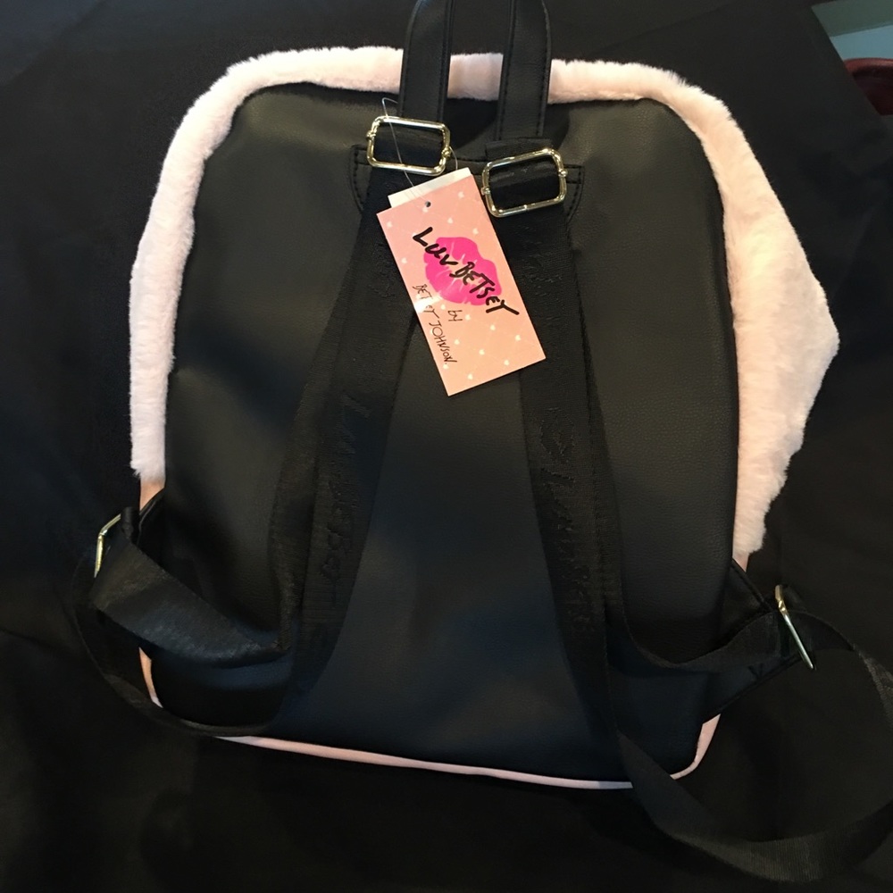 SOLD. Betsey Johnson NWT Cat Plush Backpack - Picture 7 of 8